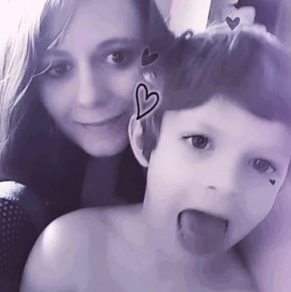 Meet your Posher, Danielle - Picture 1 of 1